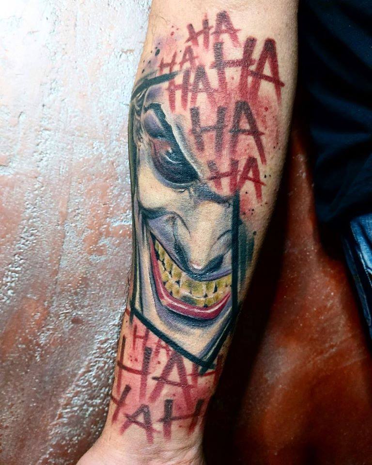 Különböző stílusú tetoválás a Pinker Tattoo galériából